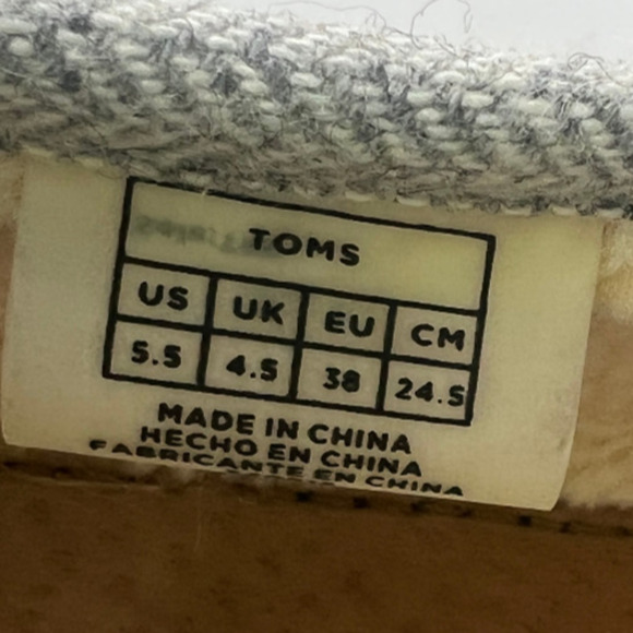 Toms Classic Grey Wool Herringbone Shoes Youth Size 5.5 Gray Flat Slip On Box - Picture 8 of 8